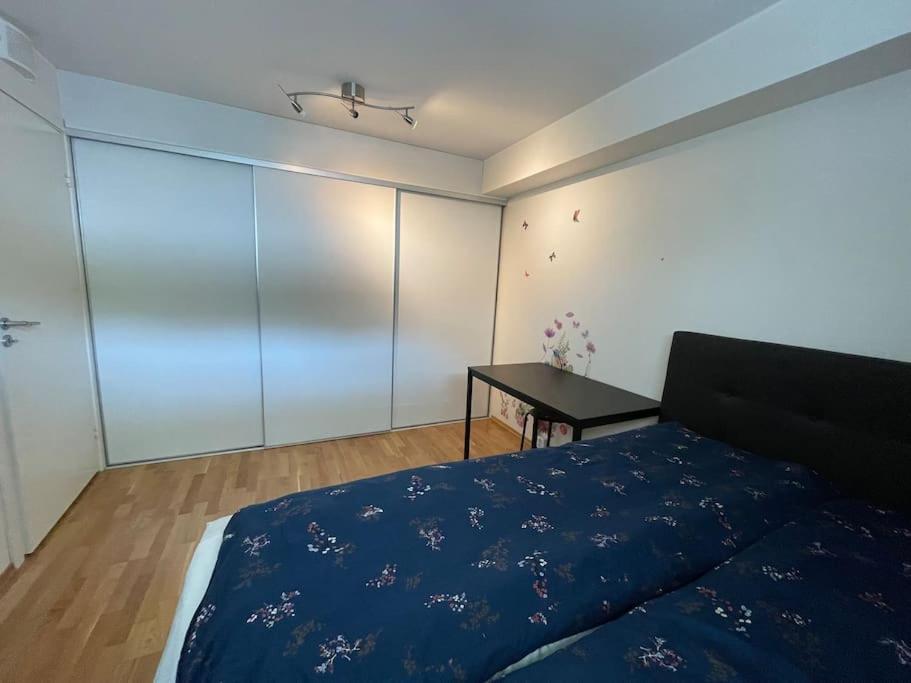 3 Sleeping Rooms For 82M2 Which Direct Traffic To Airport And City Center Bergen Exterior photo